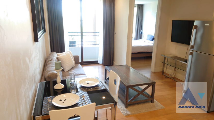  1 Bedroom  Condominium For Sale in Silom, Bangkok  near BTS Chong Nonsi (13000917)