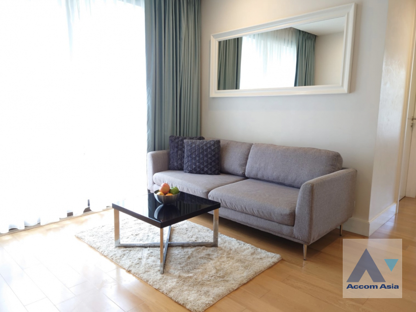  2 Bedrooms  Condominium For Rent & Sale in Silom, Bangkok  near BTS Chong Nonsi (13000918)