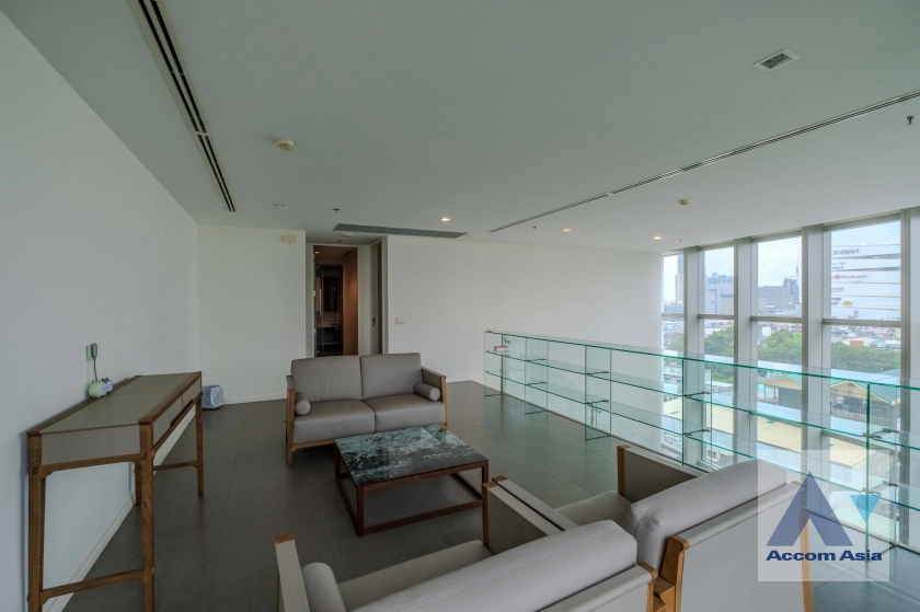 20  4 br Condominium For Sale in Charoen Nakhon ,Bangkok BTS Krung Thon Buri at The River Condominium 13000970