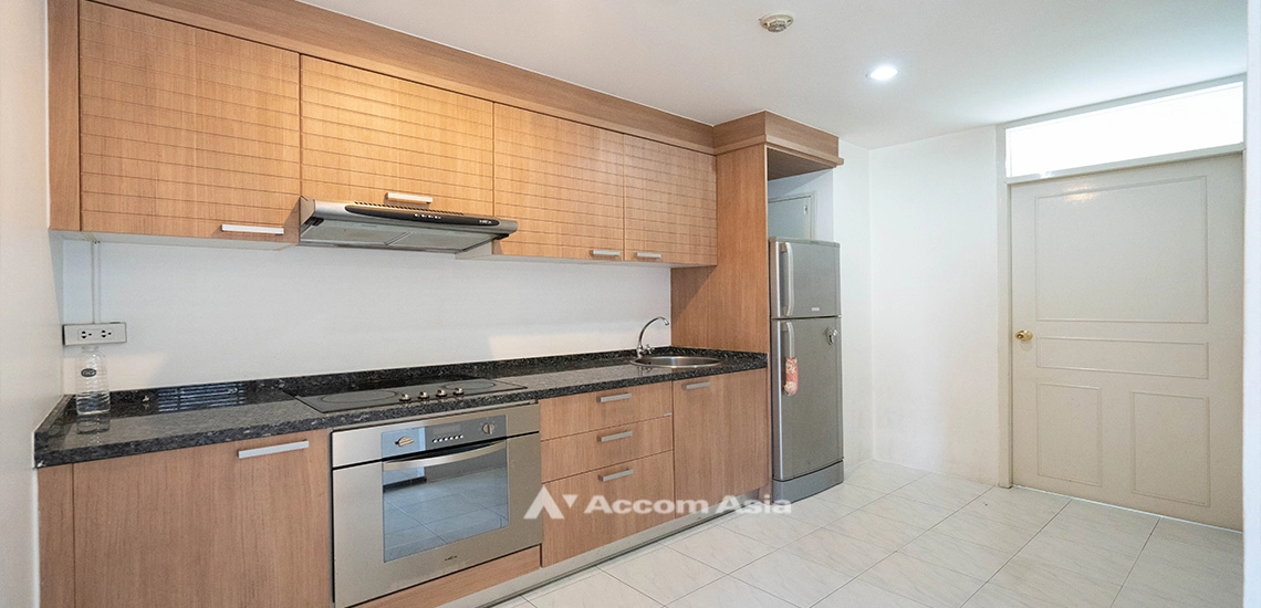 Pet friendly |  2 Bedrooms  Condominium For Rent in Sukhumvit, Bangkok  near BTS Phrom Phong (13001039)