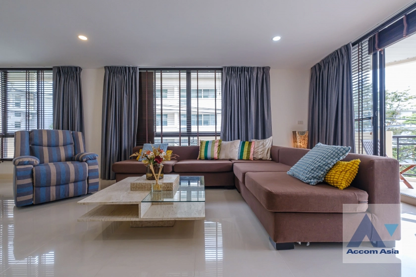 Garden, Pet friendly |  2 Bedrooms  Condominium For Rent in Sukhumvit, Bangkok  near BTS Phrom Phong (13001039)