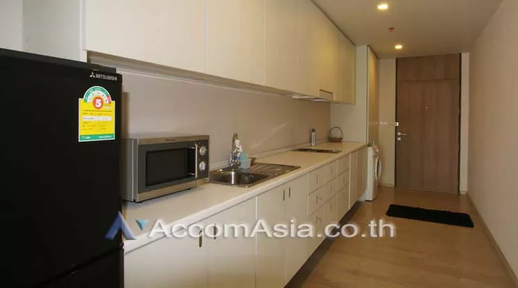  1 Bedroom  Condominium For Rent in Sukhumvit, Bangkok  near BTS Thong Lo (13001060)