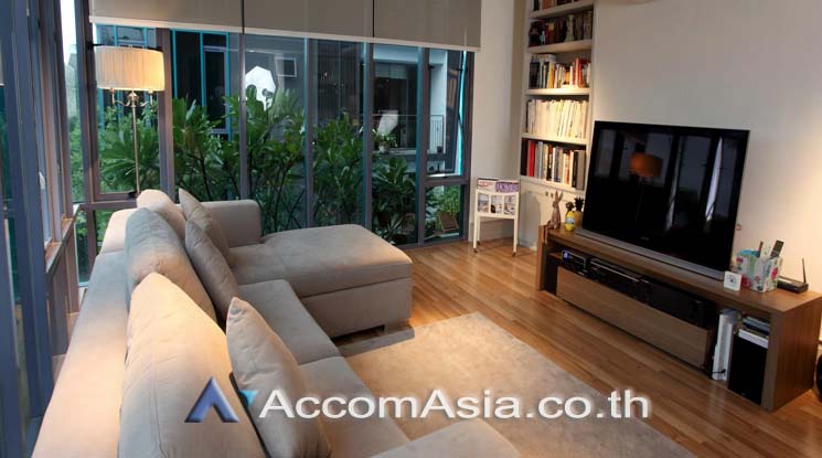  2 Bedrooms  Condominium For Rent in Phaholyothin, Bangkok  near BTS Ari (13001072)