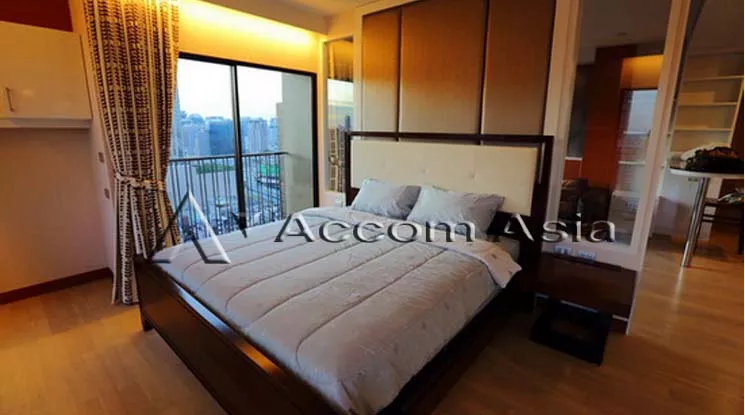  1 Bedroom  Condominium For Rent in Sukhumvit, Bangkok  near BTS Phrom Phong (13001084)