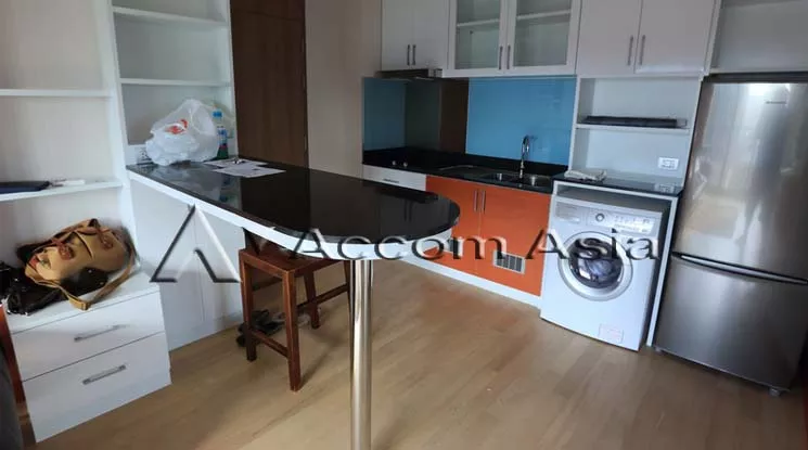  1 Bedroom  Condominium For Rent in Sukhumvit, Bangkok  near BTS Phrom Phong (13001084)