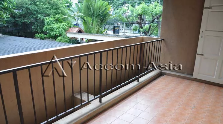 4  3 br Apartment For Rent in Ploenchit ,Bangkok BTS Ploenchit at Set among tropical atmosphere 13001127