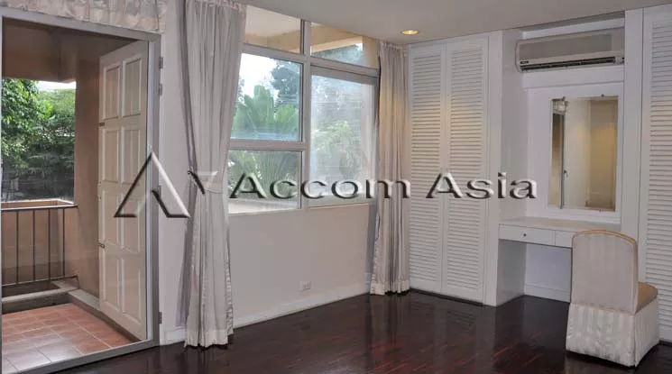 6  3 br Apartment For Rent in Ploenchit ,Bangkok BTS Ploenchit at Set among tropical atmosphere 13001127