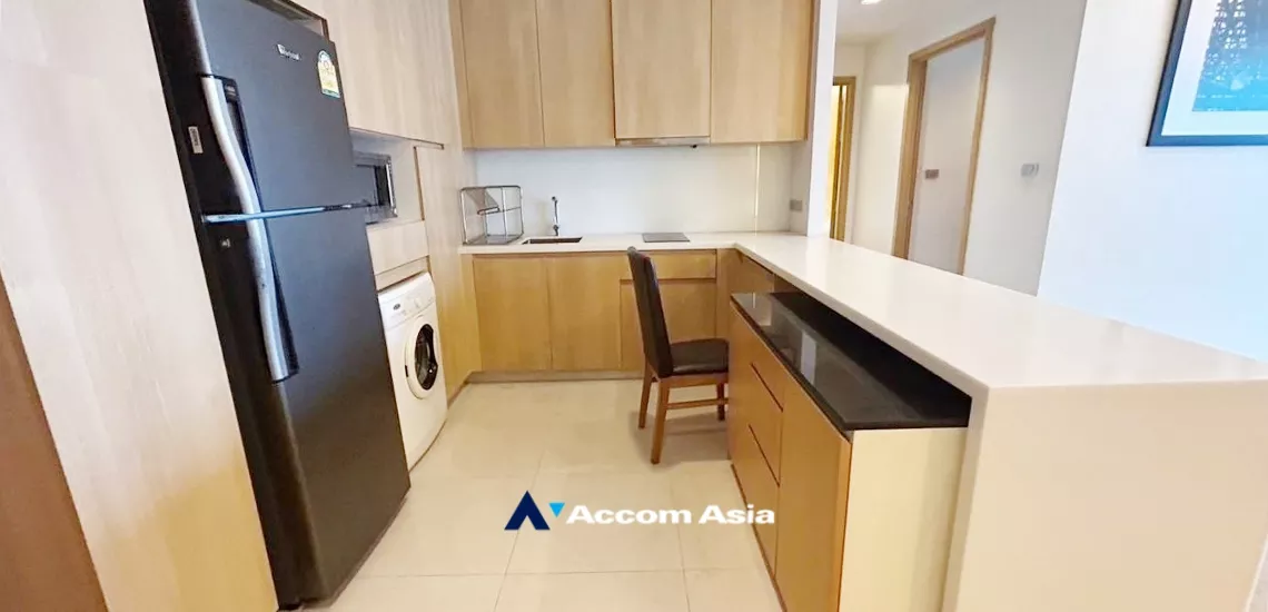  2 Bedrooms  Condominium For Rent in Sukhumvit, Bangkok  near BTS Nana (13001254)