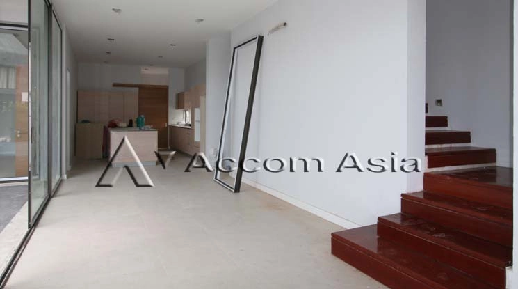 4  4 br House For Rent in Sukhumvit ,Bangkok BTS Thong Lo 13001300