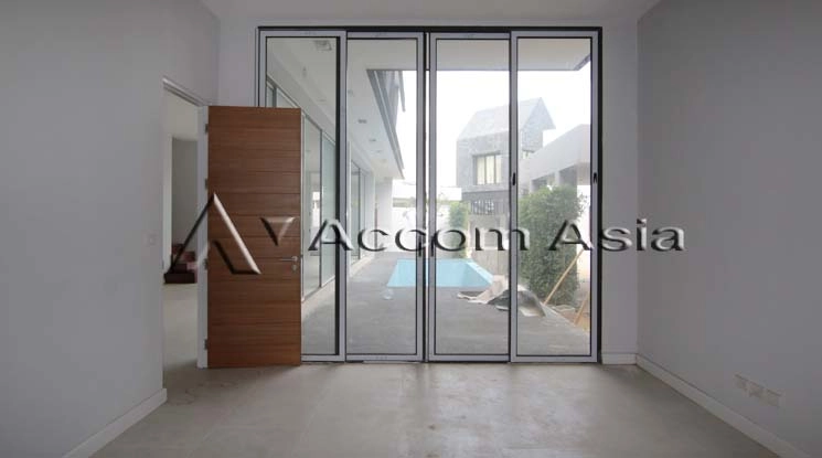 5  4 br House For Rent in Sukhumvit ,Bangkok BTS Thong Lo 13001300