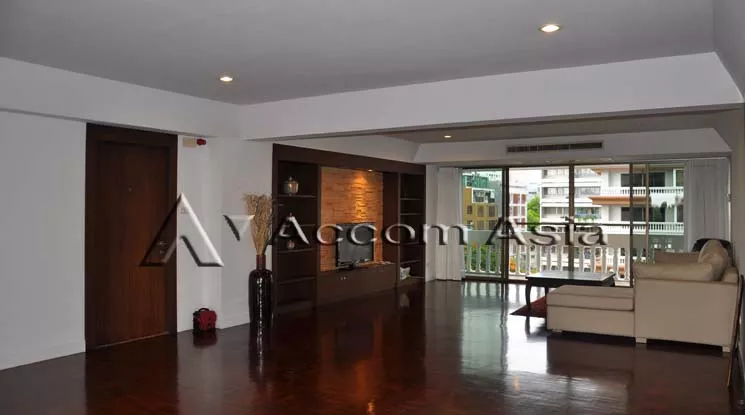 Pet friendly |  3 Bedrooms  Apartment For Rent in Sukhumvit, Bangkok  near BTS Asok - MRT Sukhumvit (13001315)