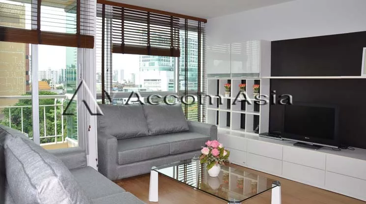  2 Bedrooms  Condominium For Rent in Sukhumvit, Bangkok  near BTS Ekkamai (13001353)