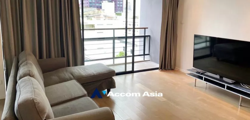  1 Bedroom  Condominium For Rent in Sukhumvit, Bangkok  near BTS Ekkamai (13001381)