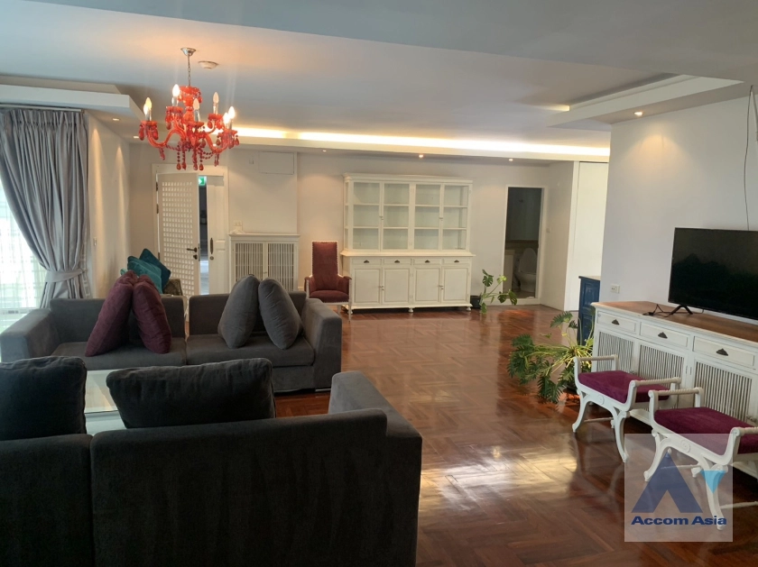  3 Bedrooms  Condominium For Rent in Sathorn, Bangkok  near MRT Lumphini (13001417)