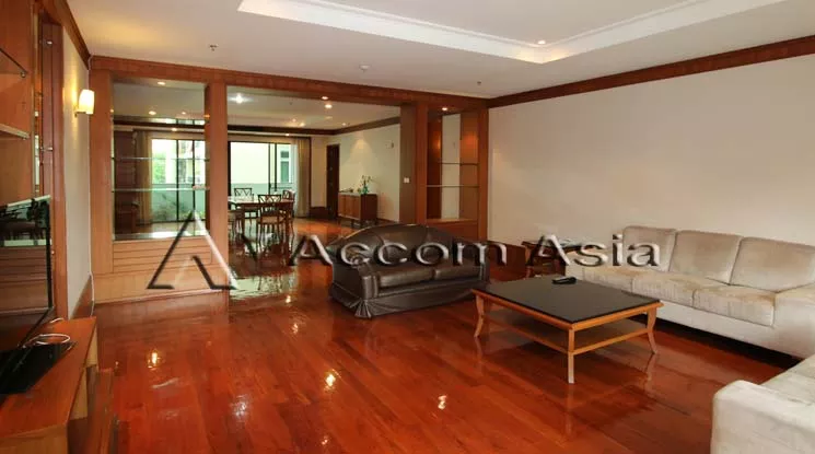  3 Bedrooms  Apartment For Rent in Sukhumvit, Bangkok  near BTS Asok (13001456)