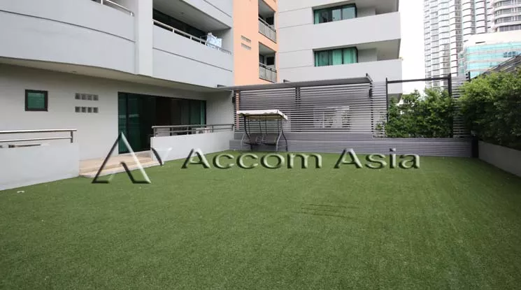  3 Bedrooms  Apartment For Rent in Sukhumvit, Bangkok  near BTS Asok (13001456)