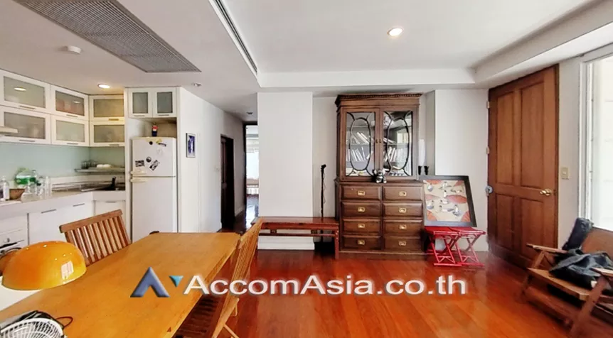  2 Bedrooms  Condominium For Sale in Ploenchit, Bangkok  near BTS Ratchadamri (13001591)