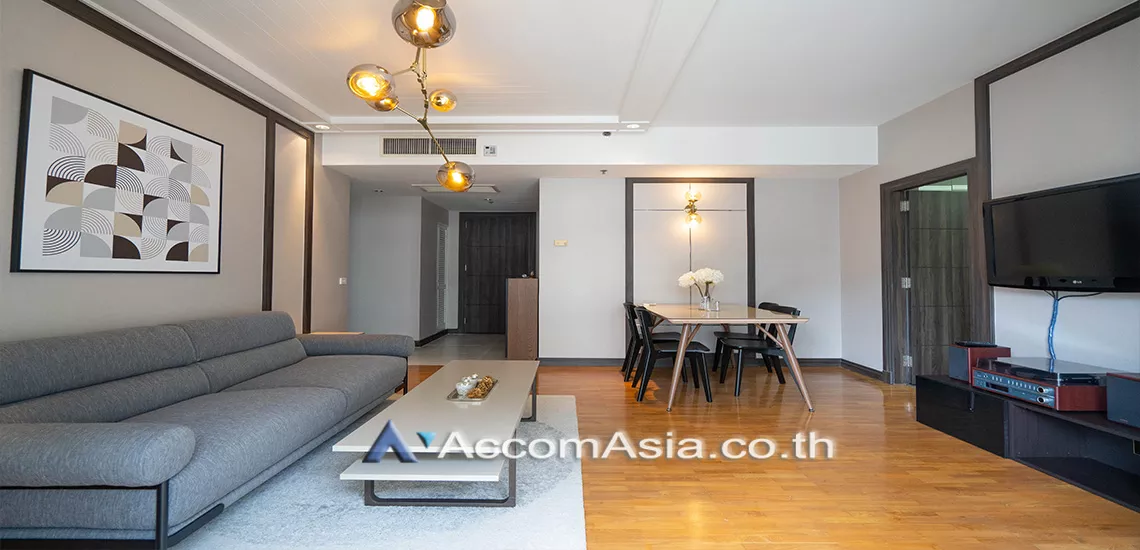  1 Bedroom  Condominium For Rent in Ploenchit, Bangkok  near BTS Chitlom (13001594)