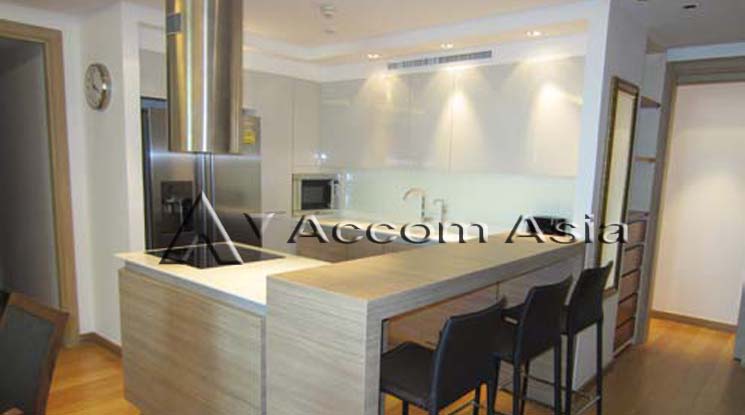  2 Bedrooms  Condominium For Rent in Phaholyothin, Bangkok  near BTS Ari (13001610)