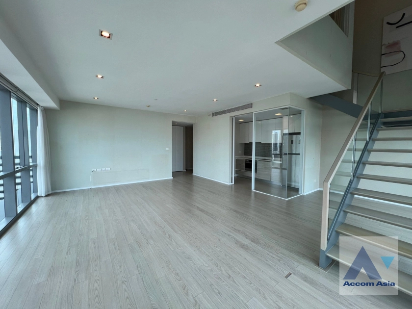 Duplex Condo |  2 Bedrooms  Condominium For Rent in Sukhumvit, Bangkok  near BTS Asok (13001650)