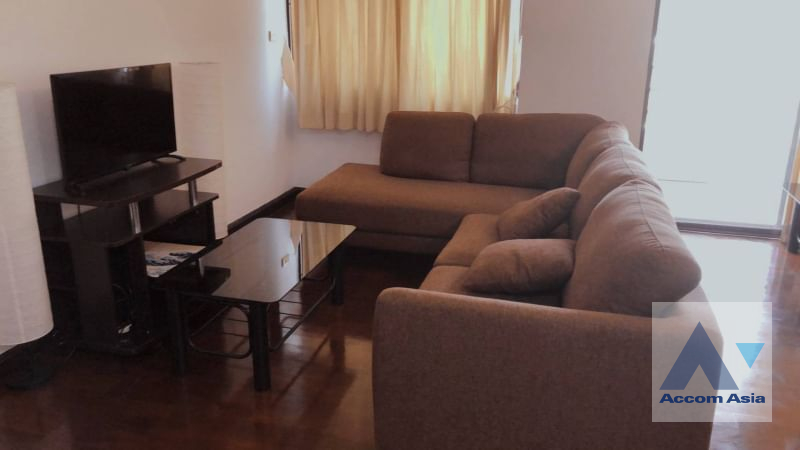  1 Bedroom  Condominium For Rent in Silom, Bangkok  near BTS Chong Nonsi (13001680)