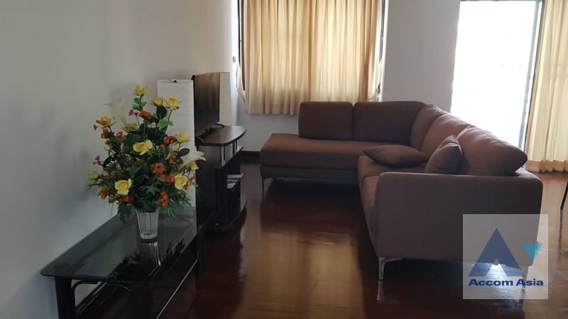  1 Bedroom  Condominium For Rent in Silom, Bangkok  near BTS Chong Nonsi (13001680)