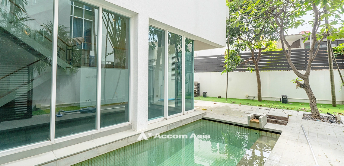 Shared Swimming Pool,Private Swimming Pool, Pet friendly house for rent in Sathorn, Bangkok Code 13001747