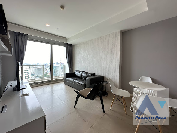  2 Bedrooms  Condominium For Rent in Charoennakorn, Bangkok  near BTS Krung Thon Buri (13001788)