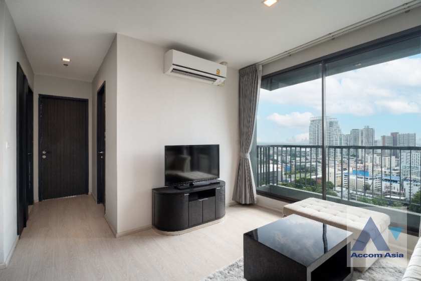 Corner Unit |  2 Bedrooms  Condominium For Rent & Sale in Sukhumvit, Bangkok  near BTS Phra khanong (13001826)