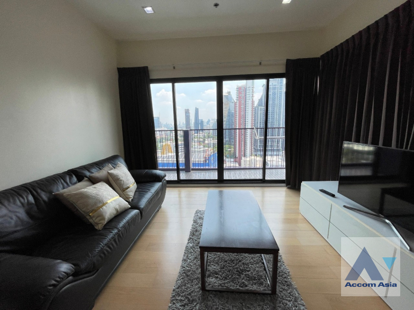 Corner Unit |  2 Bedrooms  Condominium For Rent & Sale in Sukhumvit, Bangkok  near BTS Ekkamai (13001827)