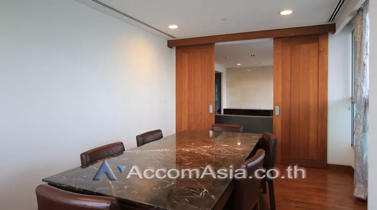 Pet friendly |  4 Bedrooms  Apartment For Rent in Sukhumvit, Bangkok  near BTS Asok - MRT Sukhumvit (13001841)