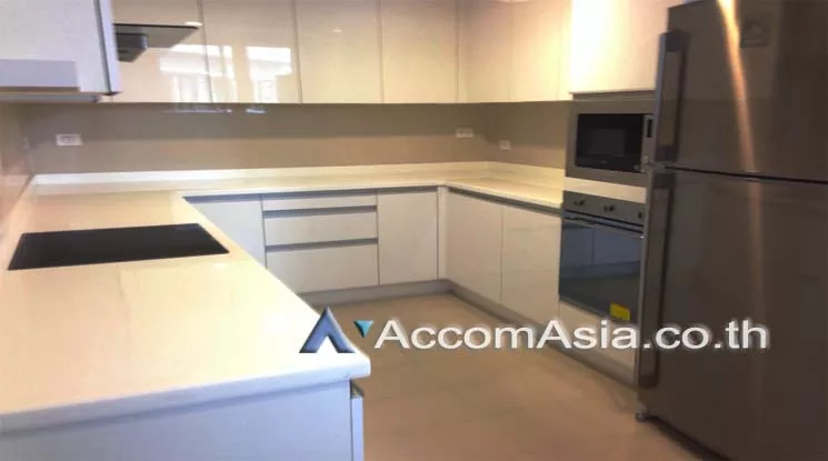 Pet friendly |  3 Bedrooms  Apartment For Rent in Sukhumvit, Bangkok  near BTS Asok - MRT Sukhumvit (13001849)