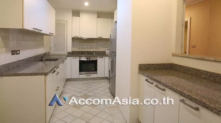  2 Bedrooms  Apartment For Rent in Sukhumvit, Bangkok  near BTS Phrom Phong (13001856)