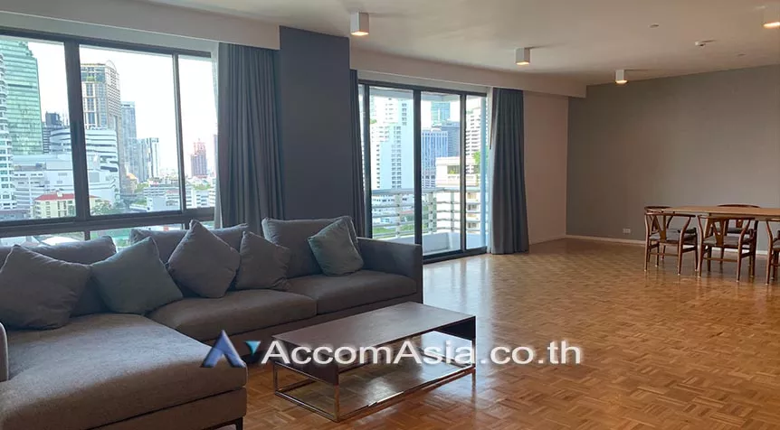  3 Bedrooms  Apartment For Rent in Sukhumvit, Bangkok  near BTS Phrom Phong (13001858)