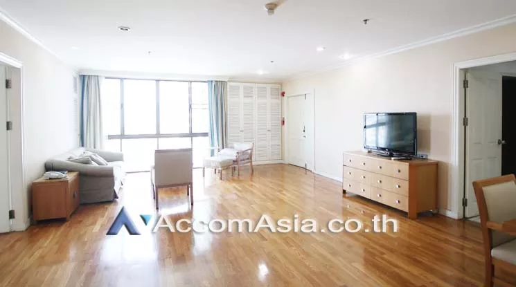  3 Bedrooms  Apartment For Rent in Sukhumvit, Bangkok  near BTS Phrom Phong (13001860)