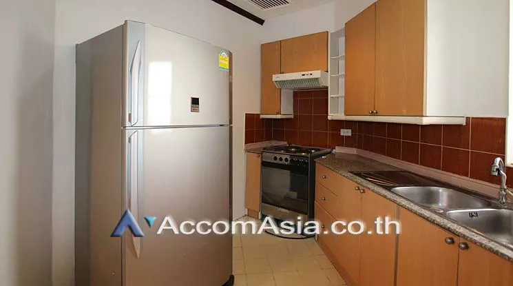  2 Bedrooms  Condominium For Rent in Sukhumvit, Bangkok  near BTS Phrom Phong (13001883)