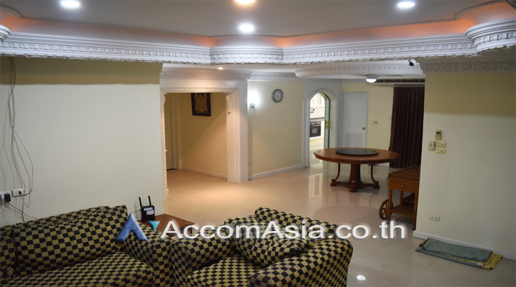  3 Bedrooms  Condominium For Rent in Charoen Nakhon, Bangkok  near BTS Krung Thon Buri (13001908)