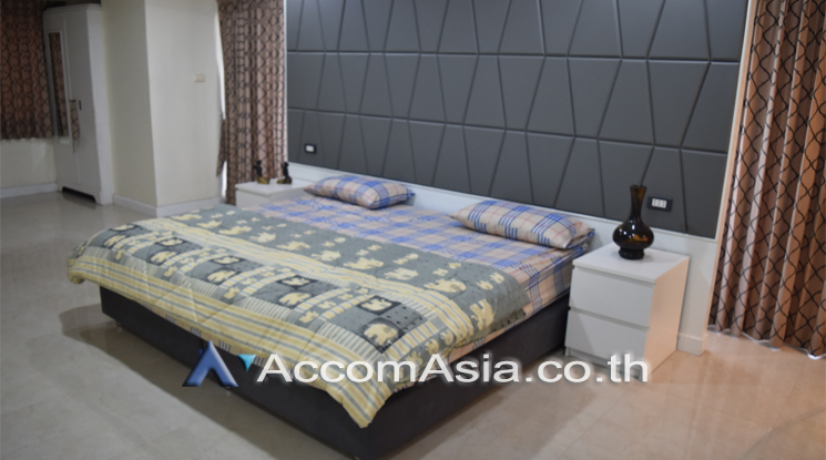 11  3 br Condominium For Rent in Charoen Nakhon ,Bangkok BTS Krung Thon Buri at Saichol Mansion 13001908