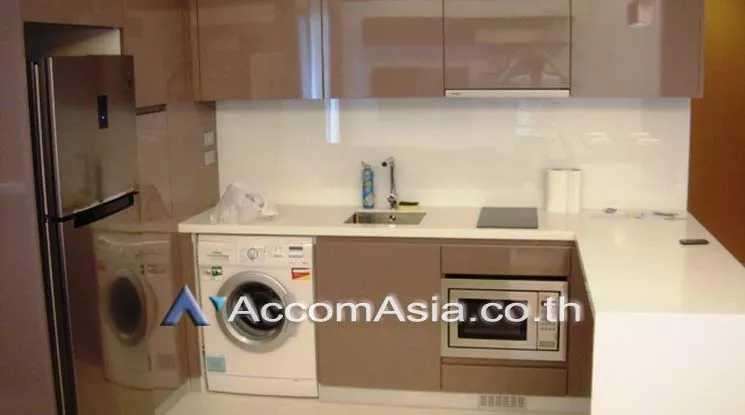  1 Bedroom  Condominium For Rent in Sukhumvit, Bangkok  near BTS Nana (13001925)