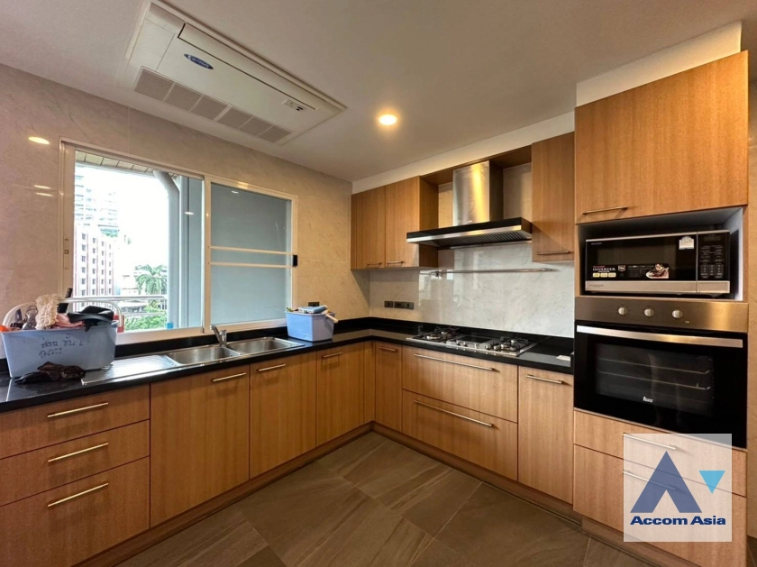 5  2 br Apartment For Rent in Sukhumvit ,Bangkok BTS Nana at Fully Furnished Suites 13001950