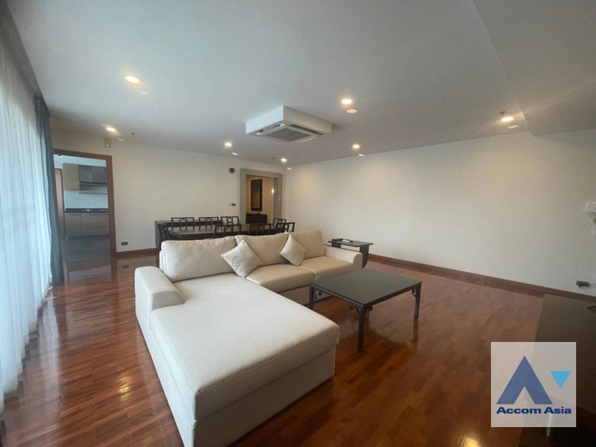  1  2 br Apartment For Rent in Sukhumvit ,Bangkok BTS Nana at Fully Furnished Suites 13001950