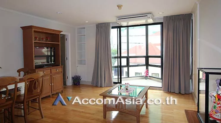  2 Bedrooms  Apartment For Rent in Sukhumvit, Bangkok  near BTS Phrom Phong (13001952)