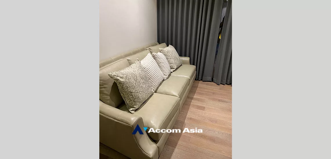  2 Bedrooms  Condominium For Rent & Sale in Sukhumvit, Bangkok  near BTS Thong Lo (13001974)