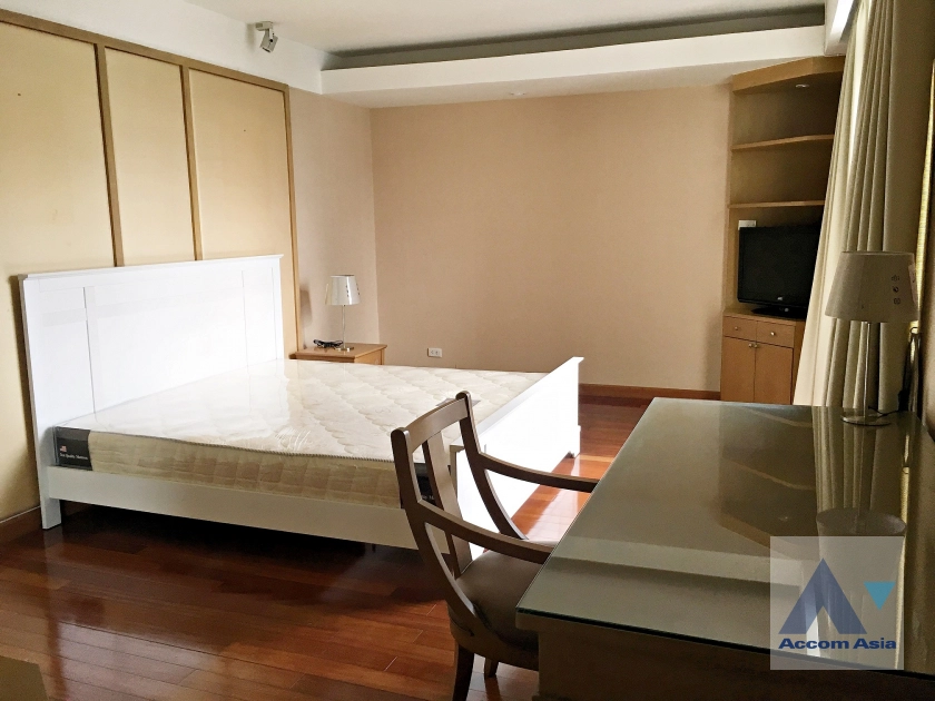 13  4 br Condominium For Rent in Ploenchit ,Bangkok BTS Chitlom at Somkid Gardens 13001994