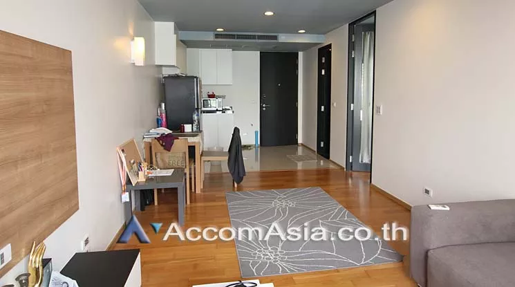  1 Bedroom  Condominium For Rent & Sale in Ploenchit, Bangkok  near BTS Ploenchit (13002015)