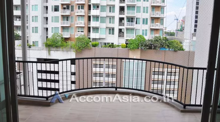  3 Bedrooms  Condominium For Rent in Sukhumvit, Bangkok  near BTS Phrom Phong (13002070)