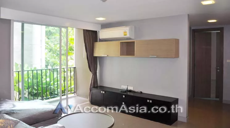  2 Bedrooms  Apartment For Rent in Sukhumvit, Bangkok  near BTS Ekkamai (13002102)