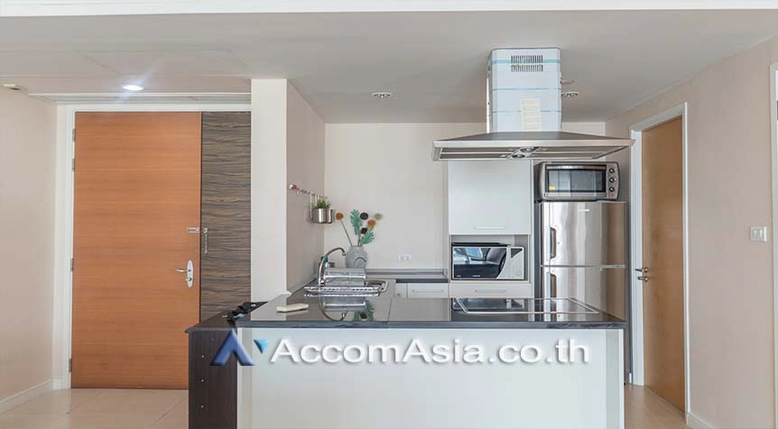 Pet friendly |  2 Bedrooms  Condominium For Rent in Sukhumvit, Bangkok  near BTS Ekkamai (13002186)