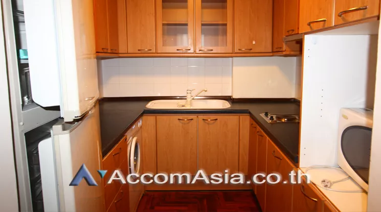  1 Bedroom  Condominium For Rent in Sathorn, Bangkok  near BTS Chong Nonsi (20925)