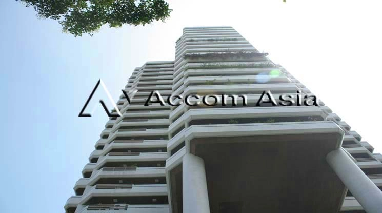  3 Bedrooms  Condominium For Rent in Sukhumvit, Bangkok  near BTS Phrom Phong (13002243)